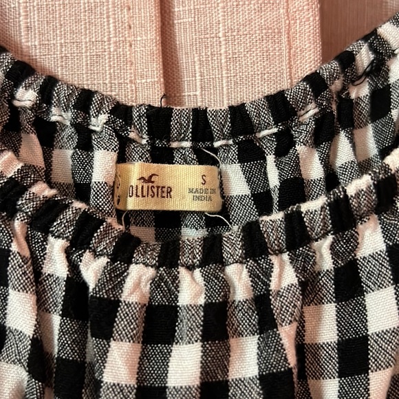 hollister off-shoulder top - Picture 2 of 4